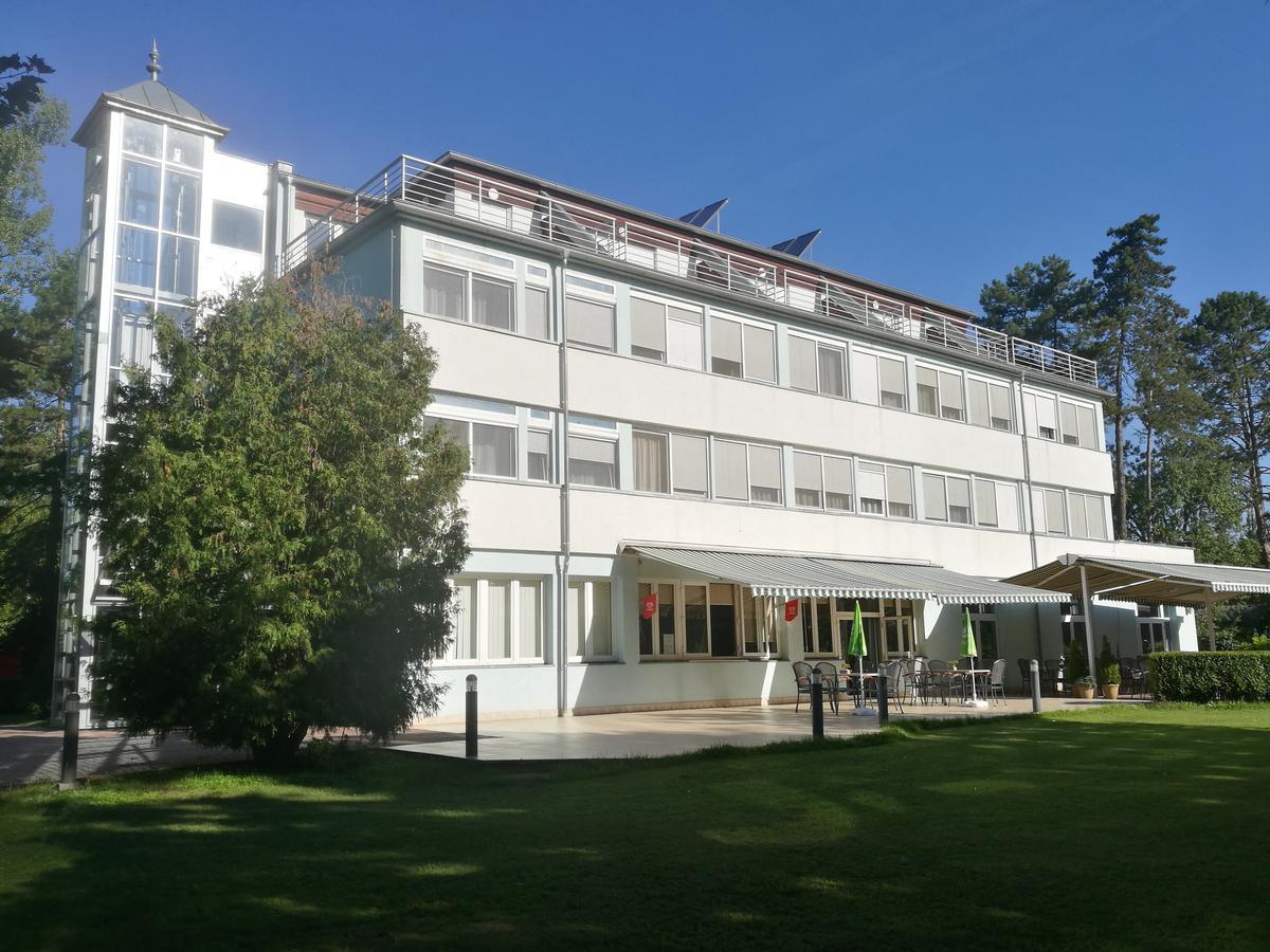 Otp Hotel Βουδαπέστη Εξωτερικό φωτογραφία